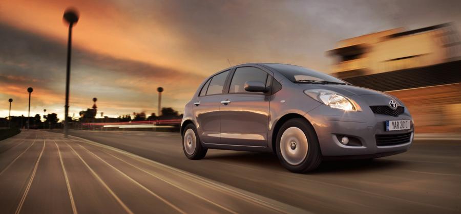  Toyota Yaris 2009 года  (фото 25 из 59)